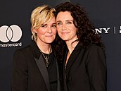 Brandi Carlileová a Catherine Shepherdová. Americká country-rocková zp�va�ka...