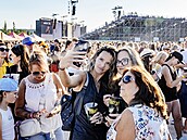 Fanou�ci Marka Ztraceného p�i�li u� odpoledne a u�ili si i koncert Martiny...