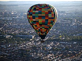Bristol International Balloon Fiesta - festival horkovzdu�ného balónu v...