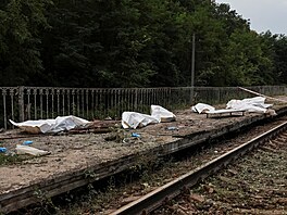Ob�ti ruského útoku ve vlakové stanici v Kyjevské oblasti
