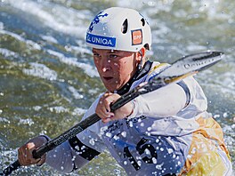 Juniorská vodní slalomá�ka Valentýna Ko�í�ová na ME v Épinalu.