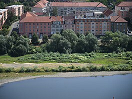 Hladina Labe v centru Ústí nad Labem zna�n� sestoupila. (6. srpna 2026)