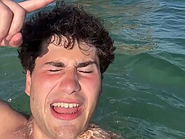 Cena za noc za�íná na zhruba 11 500 korunách. Mladý influencer p�iznává, �e pro...