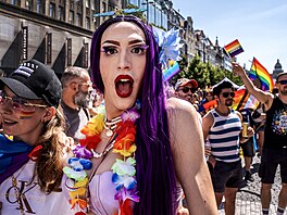 Duhový pr�vod na podporu práv LGBT+, kterým v sobotu vrcholí festival Prague...