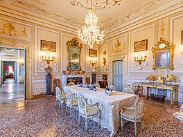 Jídelní salón najdete také na piano nobile.