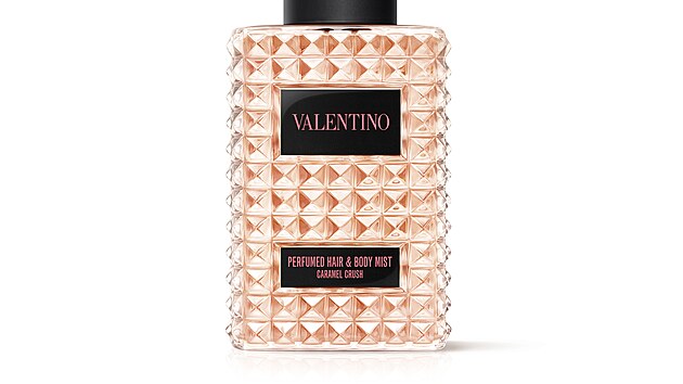 Z�voj karamelov� hravosti, r��ov� elegance a smysln� vanilky v�s zahal� do h�ejiv� kompozice, kter� nebudete m�t dost. Born in Roma Hair & Body Mist Caramel Crush Valentino, cena 1273 K� / 100 ml