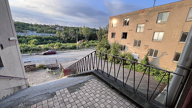 Z kr�sk�ho n�dra�� se stane d�le�it� p�estupn� uzel. Vznikne tu stanice metra D, P+R parkovi�t� a  modern� administrativn� centrum.