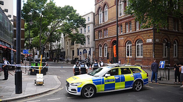 Lond�nsk� policie vy�et�uje �tok ve �tvrti Covent Garden. (5. srpna 2026)