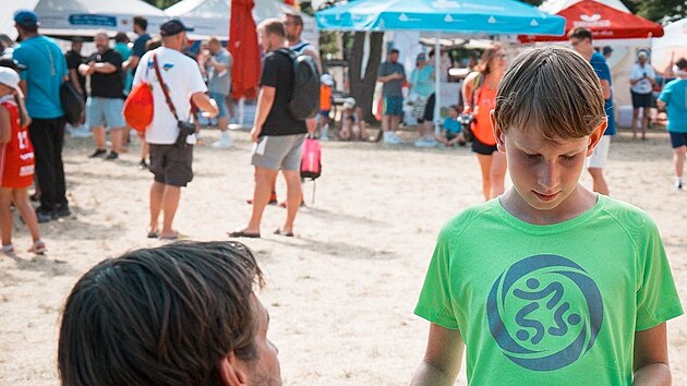 J�chym �er�k a Jan Stejskal se podepisovali fanou�k�m ve Sportovn�m parku. (5. srpna 2026)