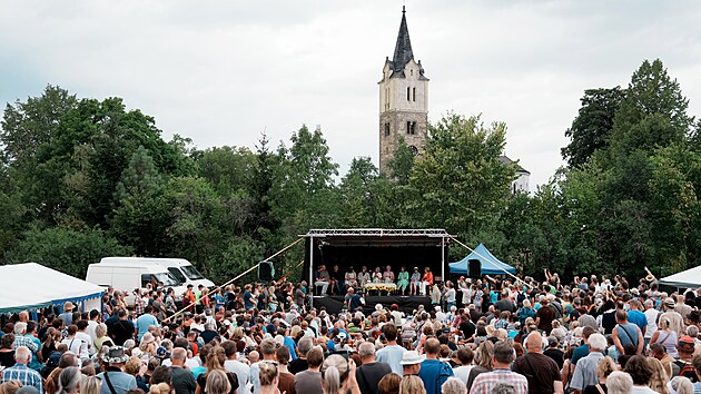 Vzpom�nkov� akce k 50 let�m od uveden� komedie Na samot� u lesa (1. srpna 2026)