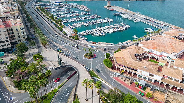 Autonomn� m�sto Ceuta je spolu s m�stem Melilla jednou ze dvou �pan�lsk�ch exkl�v na pob�e�� severn� Afriky.