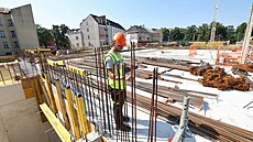 V proluce na náro�í ostravských ulic Stodolní a Masná roste nový polyfunk�ní...