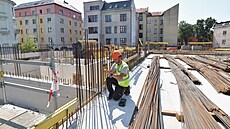 V proluce na náro�í ostravských ulic Stodolní a Masná roste nový polyfunk�ní...