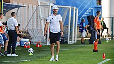 Trenér zlínských fotbalist� Bronislav �ervenka b�hem domácího zápasu s...
