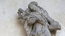 Barokní socha sv. Jana Nepomuckého