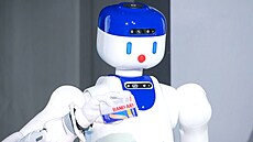 Japonsko p�edstavilo humanoidního robota pro nemocnice a továrny