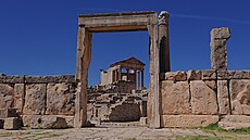 Kapitol v rozvalinách antického m�sta Dougga. I po dvou tisících letech...