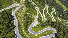 Silvrettská vysokohorská silnice (Silvretta Hochalpenstraße) je p�es 22...