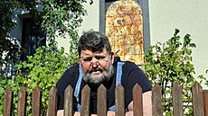Miloslav Svoboda chebský d�m vyzdobil biblickými motivy. (3. srpna 2026)