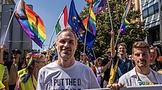 Duhový pr�vod na podporu práv LGBT+, kterým v sobotu vrcholí festival Prague...