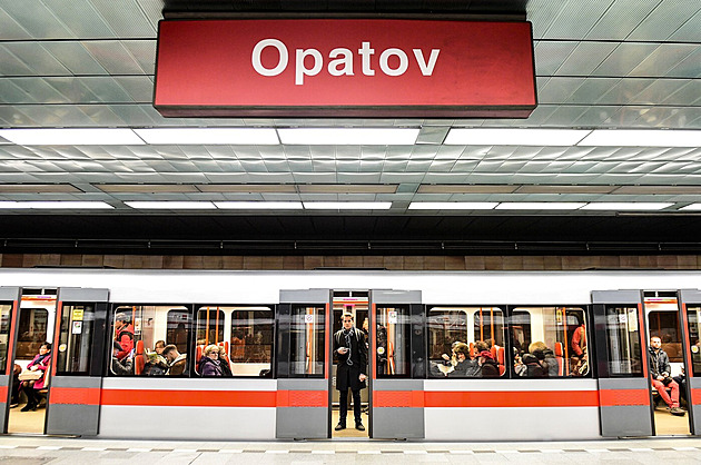 Metro Opatov se možná až na rok uzavře, v okolí se bude masivně stavět