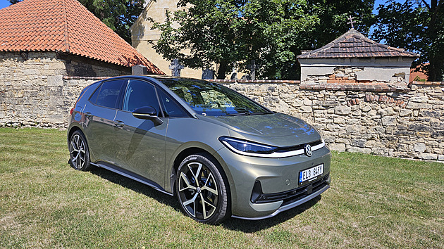 Volkswagen svolává přes 70 tisíc elektromobilů. Kvůli vadným bateriím hrozí požár