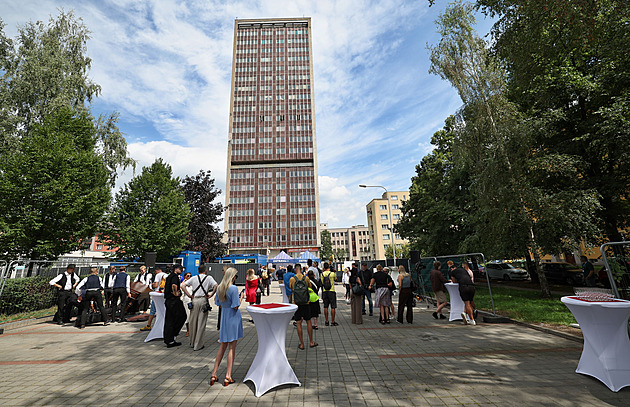 End of a haunted house: Architect Jiřičná begins skyscraper transformation in Ostrava