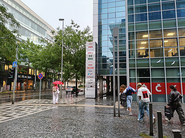 Week to begin with rain and thunderstorms before a dry, summery stretch