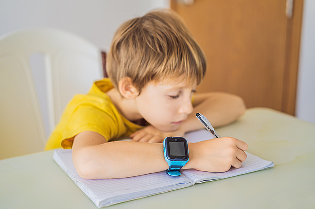 Smartwatch vs. First Phone: Choosing a Device for Your Child