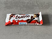 Kinder Bueno jsme koupili za 26,90 korun. V balení 43 gram� najdete dv�...