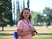 Golfistka Sára Kousková na setkání s noviná�i po návratu z AIG Women�s Open.