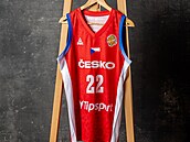 �ervená varianta dres� pro �eskou basketbalovou reprezentaci od firmy Peak....