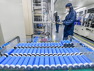 Výroba sodíkových baterií ve spole�nosti Namey New Energy Technology v �ín� (9....