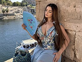 Demi Rose