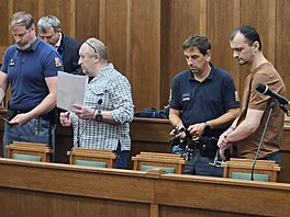 Krajský soud v Ostrav� za�al projednávat rozsáhlou kauzu mezinárodního gangu,...