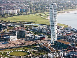 Ta socha, jmenovala se Twisting Torso, byla mramorová plastika od proslaveného...