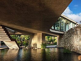 Architekti p�ed sebou nem�li prázdnou parcelu, ale slo�itou krajinu tvo�enou...