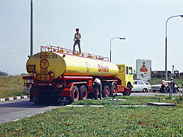 Benzinka zna�ky Shell v Ma�arsku