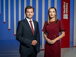 Moderáto�i Ned�lní debaty Luká� Dolanský a Jana Peroutková