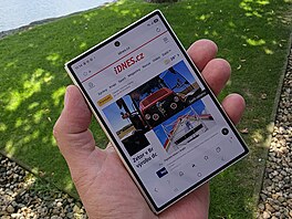 Samsung Z Fold 8