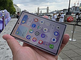 Samsung Z Fold 8 Londýn