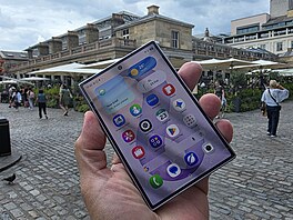 Samsung Z Fold 8 Londýn