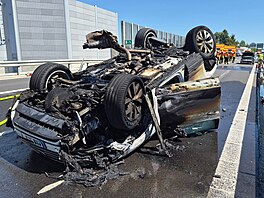 Vá�ná dopravní nehoda t�í automobil� zablokovala dálnici D1 u Klimkovic...