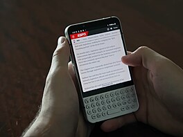Minimal Phone 2