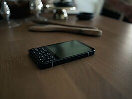 Minimal Phone 2