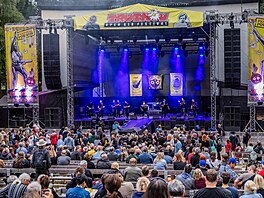Na Boji�ti za�al prvním dnem festival TrutnOFF. Jako první kapela vystoupila...