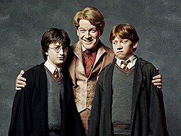 Daniel Radcliffe, Kenneth Branagh a Rupert Grint ve filmu Harry Potter a...