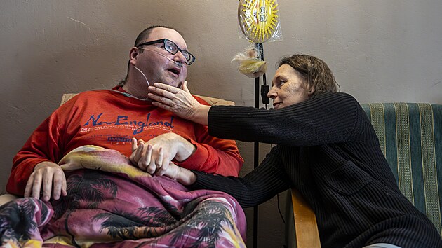 Marta a Martin. Reportá� o �ivot� �lov�ka s nejt잚ím posti�ením. (2026)