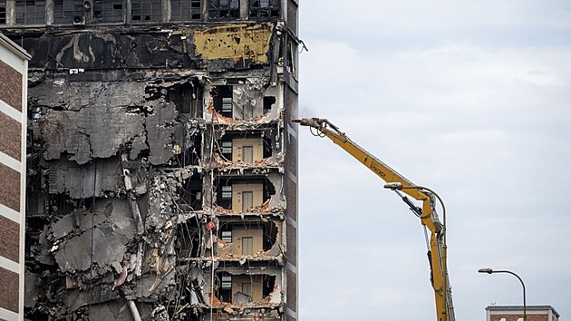 Demolice torza 34. budovy v ba�ovském areálu ve Zlín�. (10. srpna 2026)
