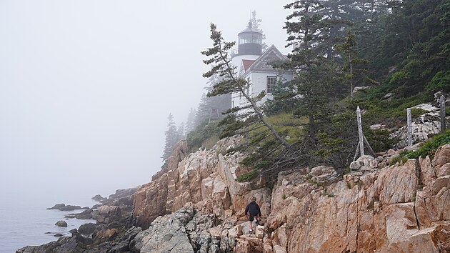 Vydatn� nav�t�vovan� je i kouzeln� maj�k Bass Harbor Lighthouse, a to p�esto,...